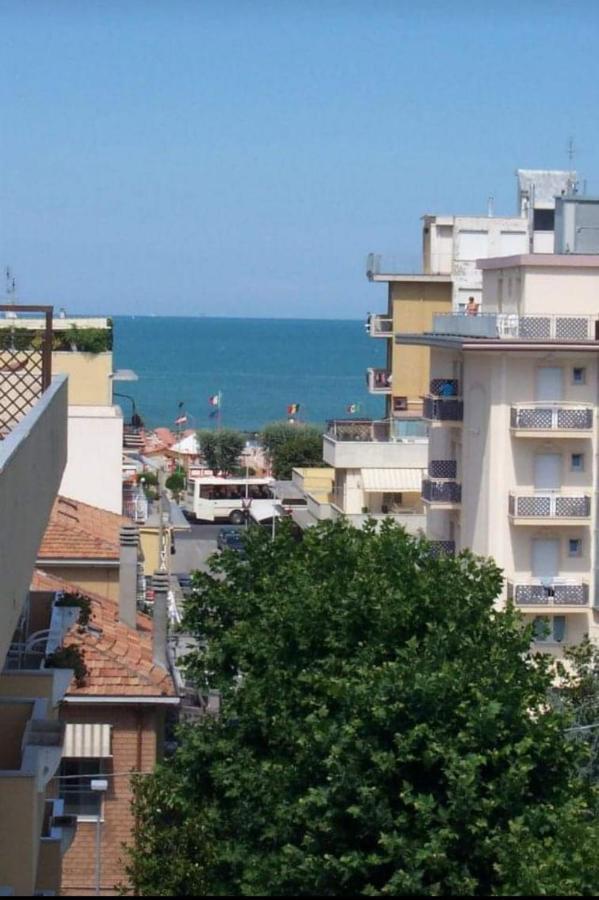 Hotel Luca Rimini Luaran gambar