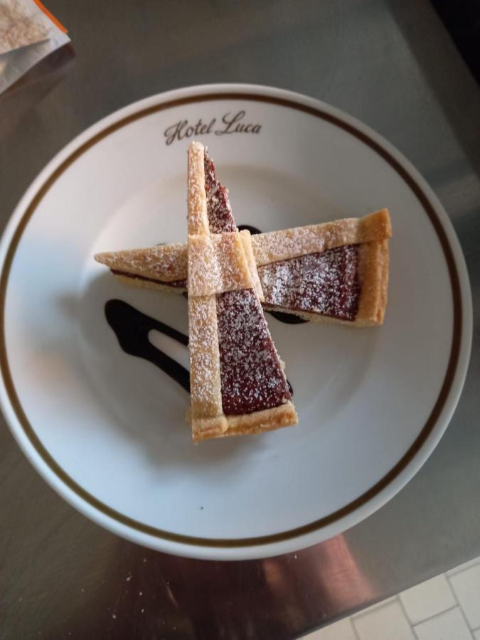 Hotel Luca Rimini Luaran gambar