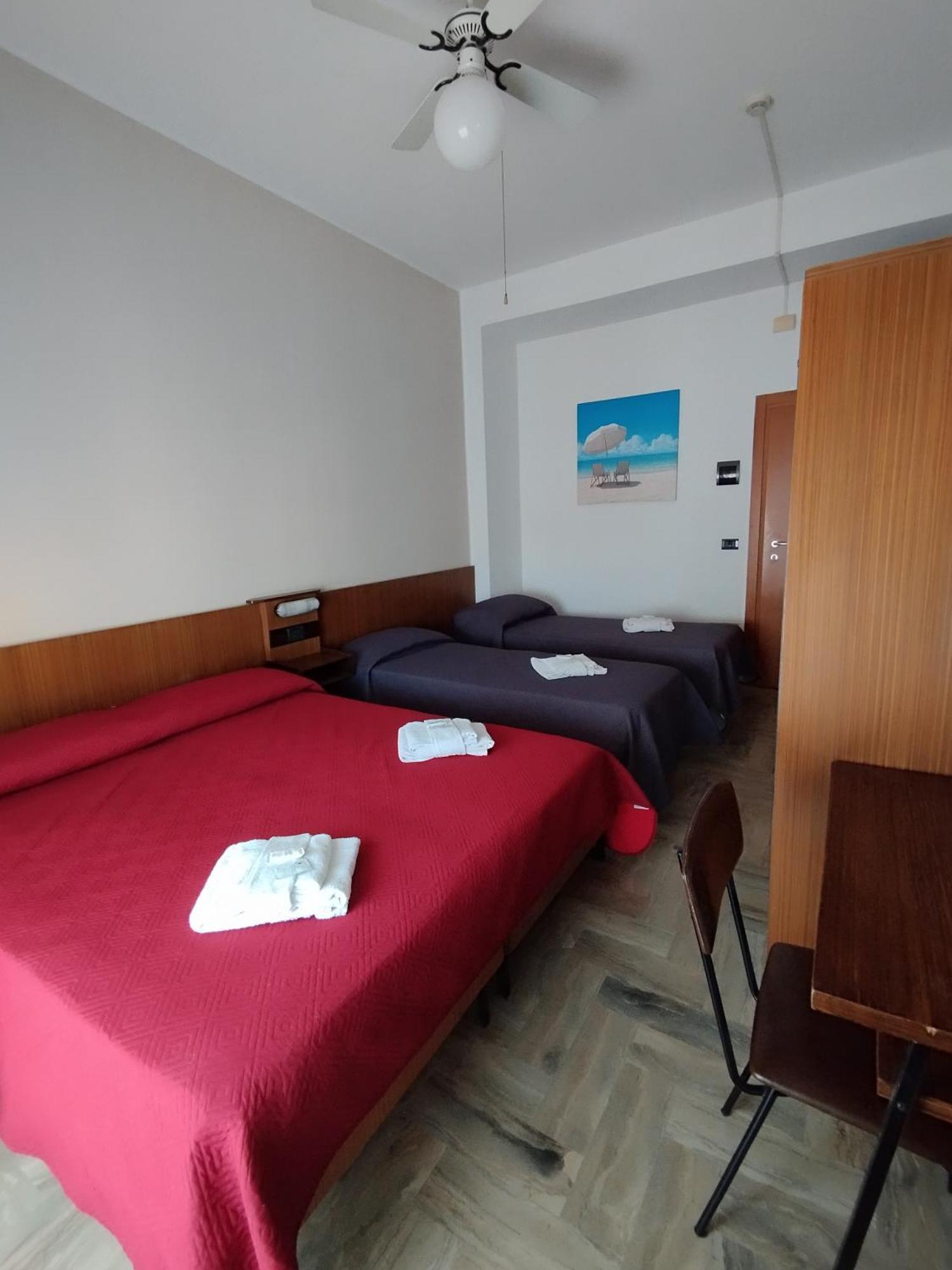 Hotel Luca Rimini Luaran gambar