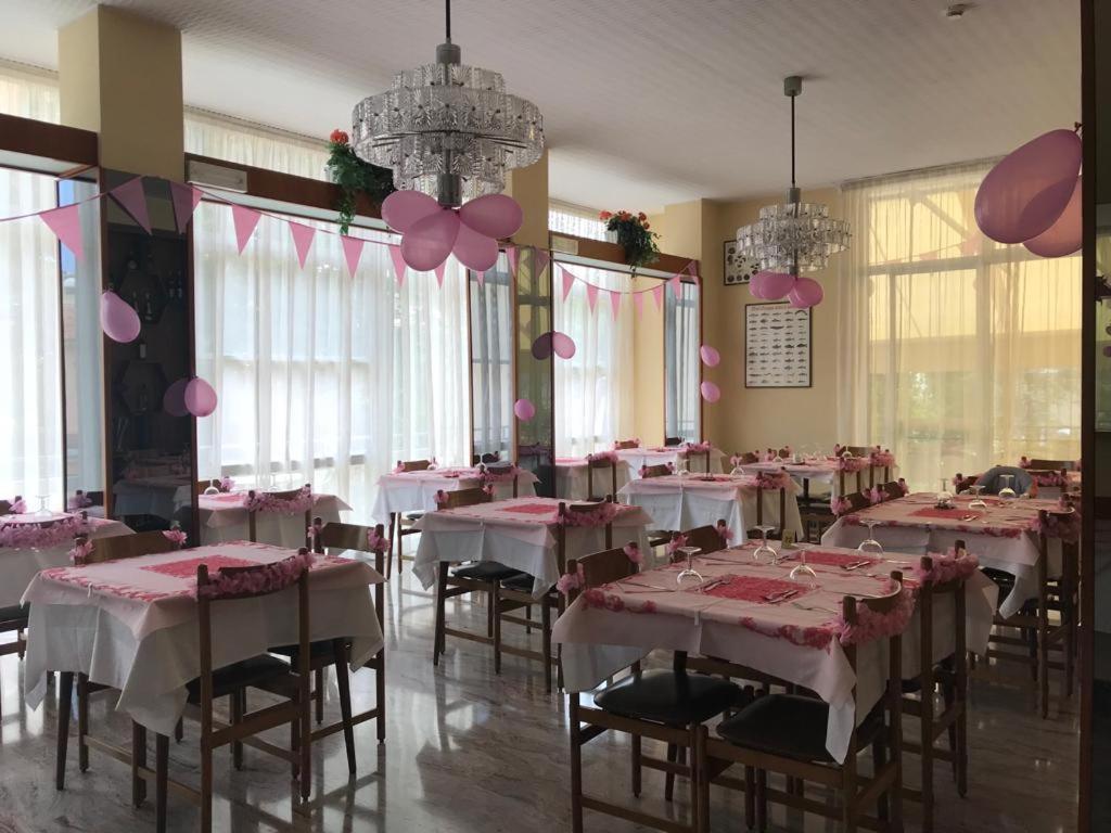 Hotel Luca Rimini Luaran gambar