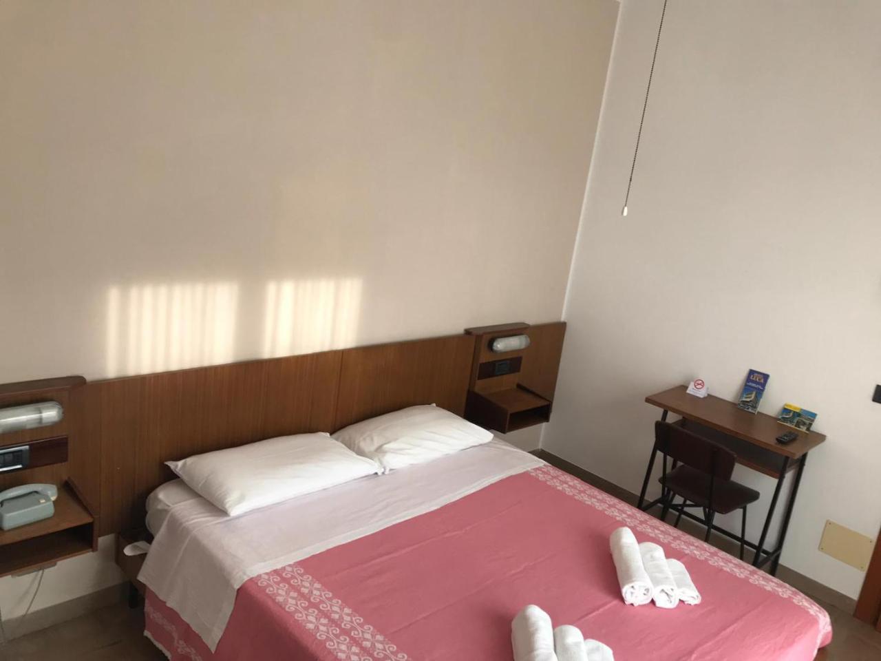 Hotel Luca Rimini Luaran gambar